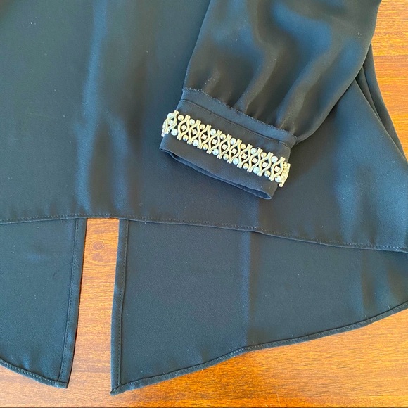 NWOT Guess Blouse with Pearl and Metallic Accents - Picture 5 of 8